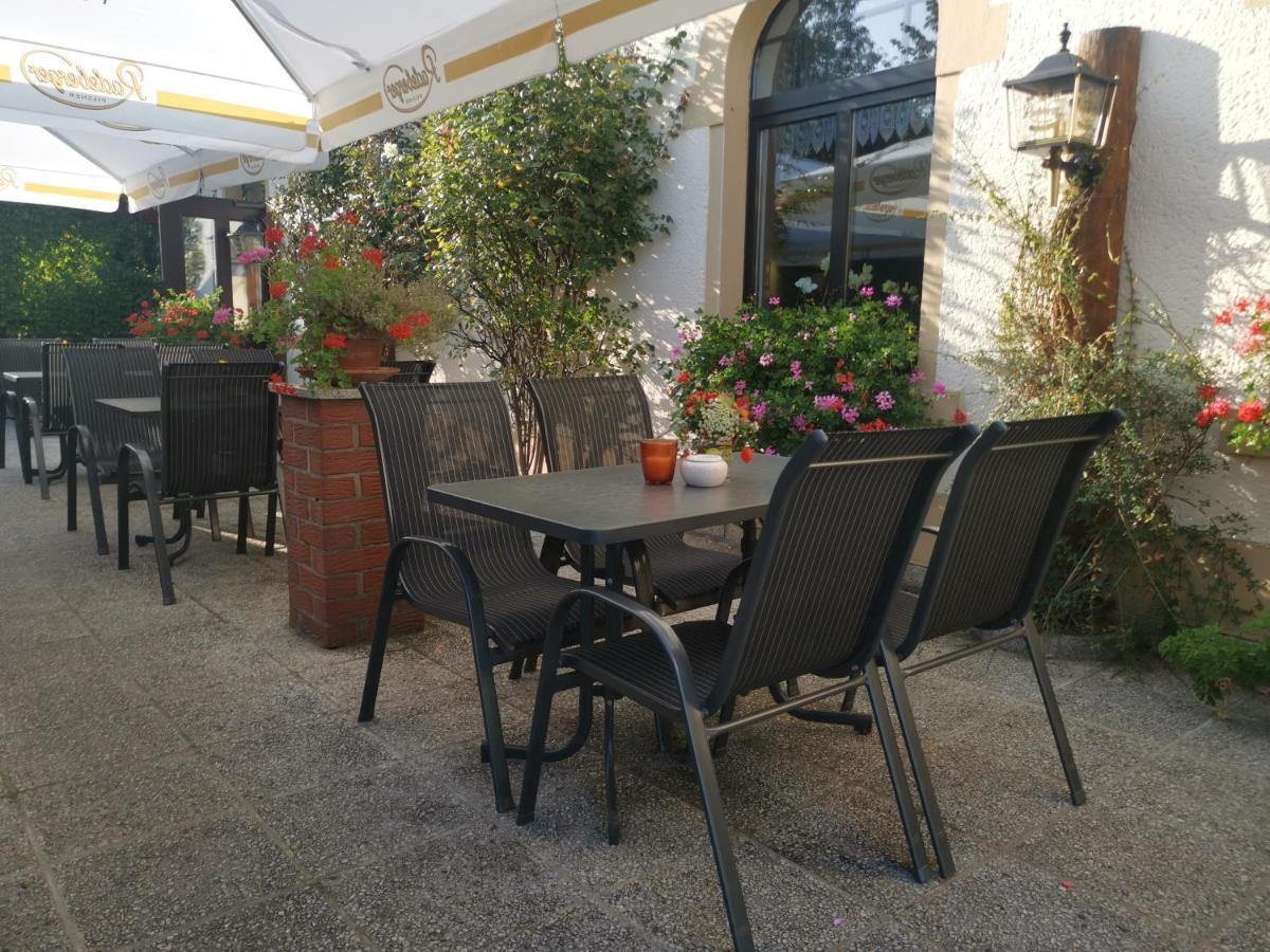 Schwarzes Ross Hotel Arnsdorf  Luaran gambar
