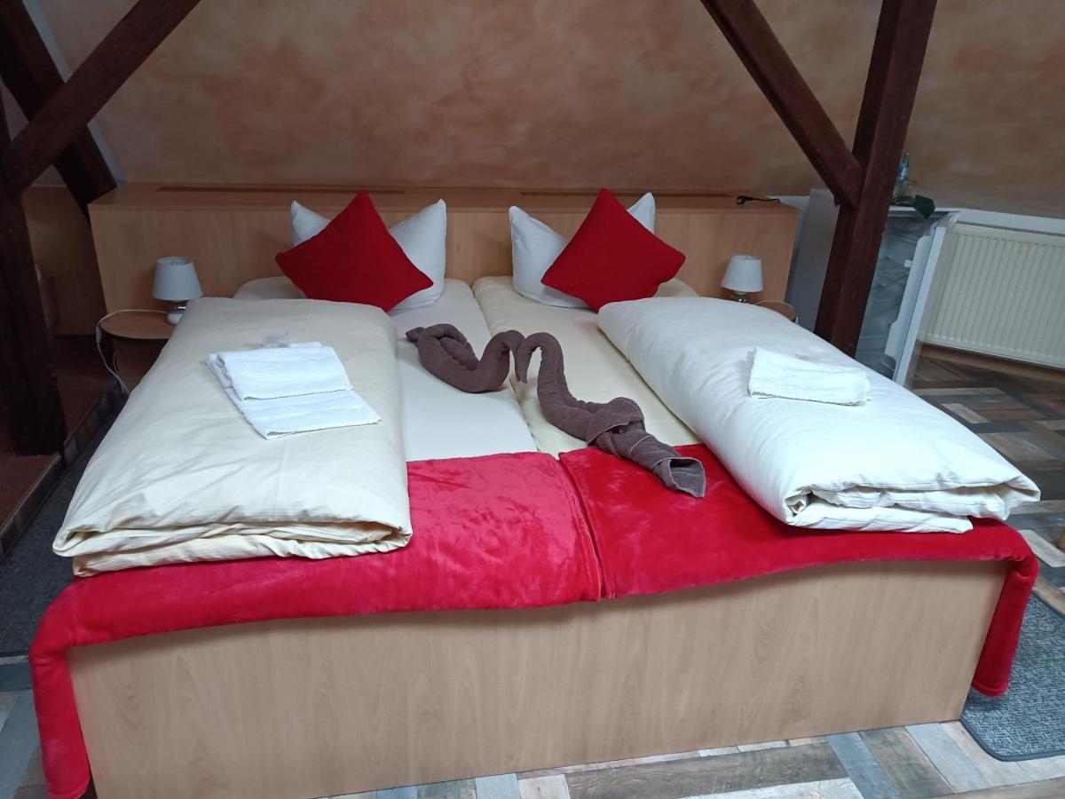 Schwarzes Ross Hotel Arnsdorf  Luaran gambar